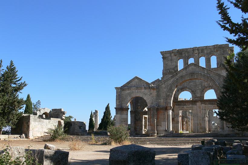 P1080824_StSimeon.JPG - Arrivée au sanctuaire de Saint-Siméon (Qalaat-Seman) à 42 km au nord-ouest d'Alep.