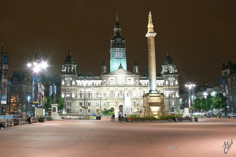 P1000839.JPG - George Square by night.