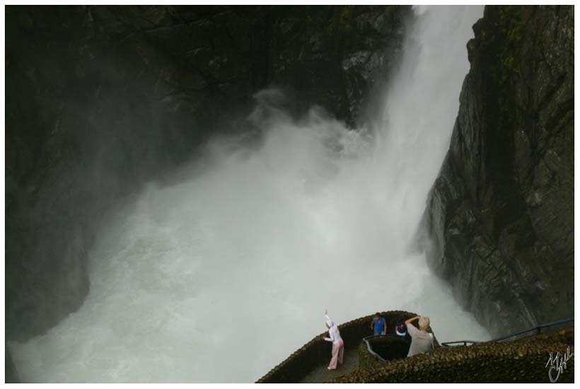 foto71.jpg - Chute d'eau El Pailon de Diablo (la poêle du diable) - Rio Verde (Baños).