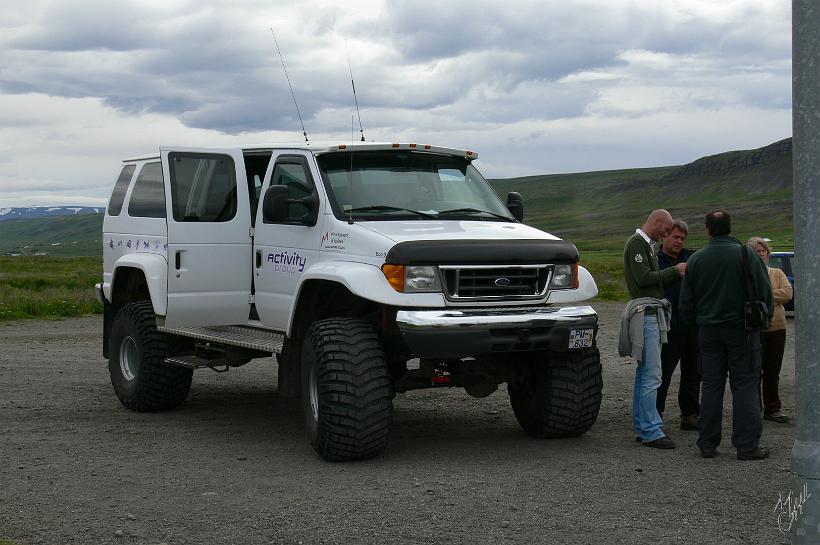 060730_Islande_4x4_142.JPG - Bien sûr, un vrai 4x4 est idéal pour sillonner l'île.