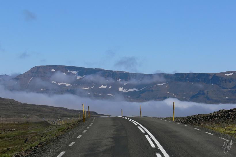 P1010534.JPG - C'est merveilleux de conduire une voiture...au dessus des nuages.