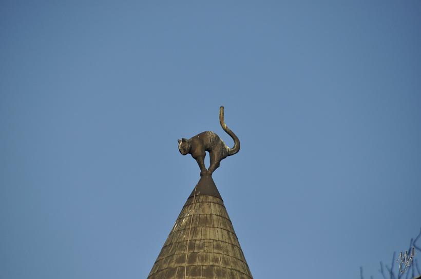 DSC_0877.JPG - La maison des chats (Kaku maja). Après une courte période de dispute, le propriétaire fut réintégré à la Grande Guilde et les chats retrouvèrent leur position actuelle, plus "convenable"