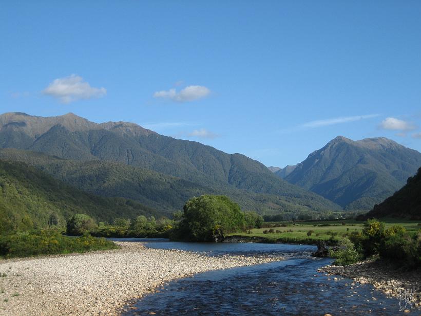 Kaikoura_Springs_20051119_0212.JPG - Sur la route vers Kaikoura.