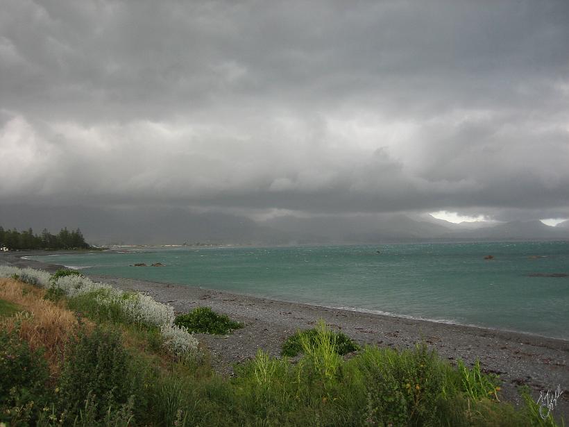 Kaikoura_Springs_20051121_0302.JPG - Le temps peut changer trés rapidement en raison de la proximité des Alpes du sud. Les vents froids qui rencontrent le climat marin provoquent de violents orages à Kaikoura.