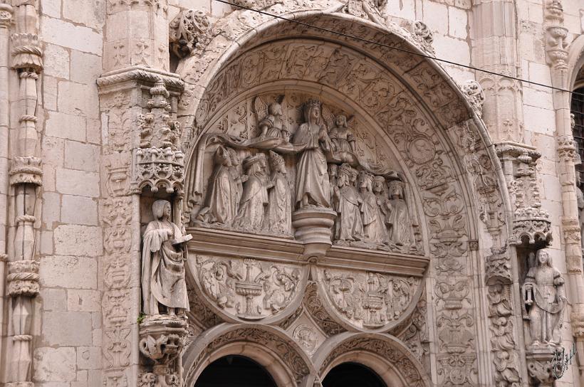 DSC_1521.JPG - La façade de l'Igreja da Conceiçao Velha est le seul élément de l'église à avoir survécu au séisme.