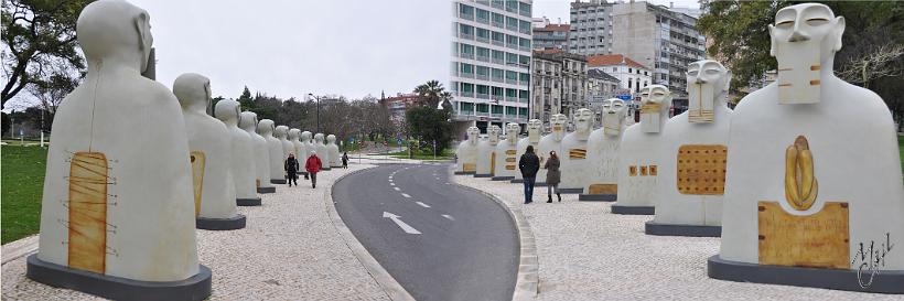 pano_1666_70.jpg - Des sculptures sur la Place Marquês de Pombal